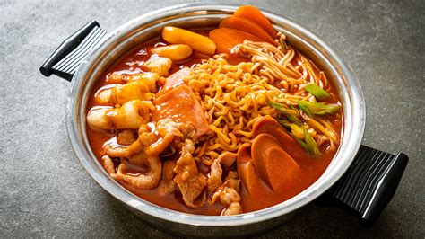 부대찌개 영어로: A Culinary Journey Through Korean Comfort Food